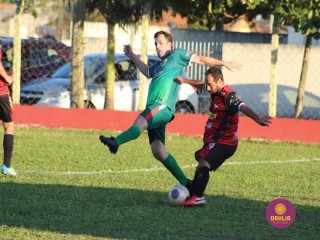 
<a style='margin-left: 5px;' class='btn btn-xs btn-social btn-facebook' href='https://www.facebook.com/sharer/sharer.php?u=https://www.boladovale.com.br/imgs/800-800-90/conteudo/fotos/1604/img0366.jpg' rel='popup' data-width='500' data-height='400'><i class='fa fa-facebook'></i>Compartilhar <span class='hidden-xs'>no Facebook</span>
</a> 
<a class='btn btn-default btn-xs' target='_blank' href='imgs/800-800-90/conteudo/fotos/1604/img0366.jpg'>
<span class='glyphicon glyphicon-cloud-download'></span> Salvar
</a> 
<span></span>