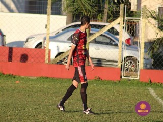 
<a style='margin-left: 5px;' class='btn btn-xs btn-social btn-facebook' href='https://www.facebook.com/sharer/sharer.php?u=https://www.boladovale.com.br/imgs/800-800-90/conteudo/fotos/1604/img0370.jpg' rel='popup' data-width='500' data-height='400'><i class='fa fa-facebook'></i>Compartilhar <span class='hidden-xs'>no Facebook</span>
</a> 
<a class='btn btn-default btn-xs' target='_blank' href='imgs/800-800-90/conteudo/fotos/1604/img0370.jpg'>
<span class='glyphicon glyphicon-cloud-download'></span> Salvar
</a> 
<span></span>