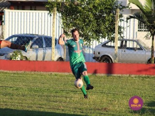 
<a style='margin-left: 5px;' class='btn btn-xs btn-social btn-facebook' href='https://www.facebook.com/sharer/sharer.php?u=https://www.boladovale.com.br/imgs/800-800-90/conteudo/fotos/1604/img0373.jpg' rel='popup' data-width='500' data-height='400'><i class='fa fa-facebook'></i>Compartilhar <span class='hidden-xs'>no Facebook</span>
</a> 
<a class='btn btn-default btn-xs' target='_blank' href='imgs/800-800-90/conteudo/fotos/1604/img0373.jpg'>
<span class='glyphicon glyphicon-cloud-download'></span> Salvar
</a> 
<span></span>