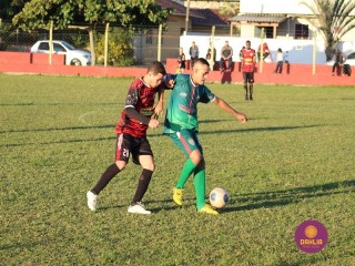 
<a style='margin-left: 5px;' class='btn btn-xs btn-social btn-facebook' href='https://www.facebook.com/sharer/sharer.php?u=https://www.boladovale.com.br/imgs/800-800-90/conteudo/fotos/1604/img0374.jpg' rel='popup' data-width='500' data-height='400'><i class='fa fa-facebook'></i>Compartilhar <span class='hidden-xs'>no Facebook</span>
</a> 
<a class='btn btn-default btn-xs' target='_blank' href='imgs/800-800-90/conteudo/fotos/1604/img0374.jpg'>
<span class='glyphicon glyphicon-cloud-download'></span> Salvar
</a> 
<span></span>