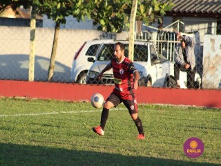 
<a style='margin-left: 5px;' class='btn btn-xs btn-social btn-facebook' href='https://www.facebook.com/sharer/sharer.php?u=https://www.boladovale.com.br/imgs/800-800-90/conteudo/fotos/1604/img0382.jpg' rel='popup' data-width='500' data-height='400'><i class='fa fa-facebook'></i>Compartilhar <span class='hidden-xs'>no Facebook</span>
</a> 
<a class='btn btn-default btn-xs' target='_blank' href='imgs/800-800-90/conteudo/fotos/1604/img0382.jpg'>
<span class='glyphicon glyphicon-cloud-download'></span> Salvar
</a> 
<span></span>