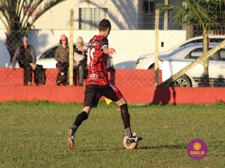 
<a style='margin-left: 5px;' class='btn btn-xs btn-social btn-facebook' href='https://www.facebook.com/sharer/sharer.php?u=https://www.boladovale.com.br/imgs/800-800-90/conteudo/fotos/1604/img0386.jpg' rel='popup' data-width='500' data-height='400'><i class='fa fa-facebook'></i>Compartilhar <span class='hidden-xs'>no Facebook</span>
</a> 
<a class='btn btn-default btn-xs' target='_blank' href='imgs/800-800-90/conteudo/fotos/1604/img0386.jpg'>
<span class='glyphicon glyphicon-cloud-download'></span> Salvar
</a> 
<span></span>