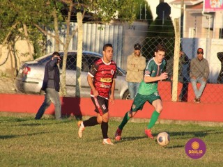 
<a style='margin-left: 5px;' class='btn btn-xs btn-social btn-facebook' href='https://www.facebook.com/sharer/sharer.php?u=https://www.boladovale.com.br/imgs/800-800-90/conteudo/fotos/1604/img0393.jpg' rel='popup' data-width='500' data-height='400'><i class='fa fa-facebook'></i>Compartilhar <span class='hidden-xs'>no Facebook</span>
</a> 
<a class='btn btn-default btn-xs' target='_blank' href='imgs/800-800-90/conteudo/fotos/1604/img0393.jpg'>
<span class='glyphicon glyphicon-cloud-download'></span> Salvar
</a> 
<span></span>