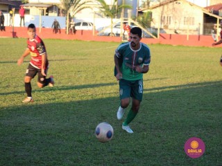 
<a style='margin-left: 5px;' class='btn btn-xs btn-social btn-facebook' href='https://www.facebook.com/sharer/sharer.php?u=https://www.boladovale.com.br/imgs/800-800-90/conteudo/fotos/1604/img0400.jpg' rel='popup' data-width='500' data-height='400'><i class='fa fa-facebook'></i>Compartilhar <span class='hidden-xs'>no Facebook</span>
</a> 
<a class='btn btn-default btn-xs' target='_blank' href='imgs/800-800-90/conteudo/fotos/1604/img0400.jpg'>
<span class='glyphicon glyphicon-cloud-download'></span> Salvar
</a> 
<span></span>