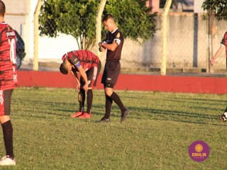 
<a style='margin-left: 5px;' class='btn btn-xs btn-social btn-facebook' href='https://www.facebook.com/sharer/sharer.php?u=https://www.boladovale.com.br/imgs/800-800-90/conteudo/fotos/1604/img0401.jpg' rel='popup' data-width='500' data-height='400'><i class='fa fa-facebook'></i>Compartilhar <span class='hidden-xs'>no Facebook</span>
</a> 
<a class='btn btn-default btn-xs' target='_blank' href='imgs/800-800-90/conteudo/fotos/1604/img0401.jpg'>
<span class='glyphicon glyphicon-cloud-download'></span> Salvar
</a> 
<span></span>