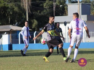 
<a style='margin-left: 5px;' class='btn btn-xs btn-social btn-facebook' href='https://www.facebook.com/sharer/sharer.php?u=https://www.boladovale.com.br/imgs/800-800-90/conteudo/fotos/1605/img9806.jpg' rel='popup' data-width='500' data-height='400'><i class='fa fa-facebook'></i>Compartilhar <span class='hidden-xs'>no Facebook</span>
</a> 
<a class='btn btn-default btn-xs' target='_blank' href='imgs/800-800-90/conteudo/fotos/1605/img9806.jpg'>
<span class='glyphicon glyphicon-cloud-download'></span> Salvar
</a> 
<span></span>