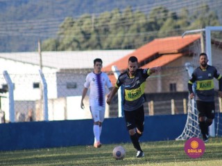 
<a style='margin-left: 5px;' class='btn btn-xs btn-social btn-facebook' href='https://www.facebook.com/sharer/sharer.php?u=https://www.boladovale.com.br/imgs/800-800-90/conteudo/fotos/1605/img9819.jpg' rel='popup' data-width='500' data-height='400'><i class='fa fa-facebook'></i>Compartilhar <span class='hidden-xs'>no Facebook</span>
</a> 
<a class='btn btn-default btn-xs' target='_blank' href='imgs/800-800-90/conteudo/fotos/1605/img9819.jpg'>
<span class='glyphicon glyphicon-cloud-download'></span> Salvar
</a> 
<span></span>