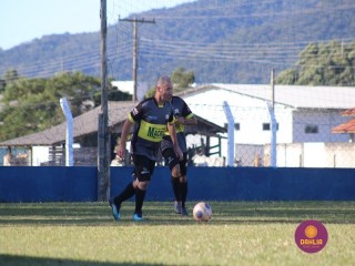 
<a style='margin-left: 5px;' class='btn btn-xs btn-social btn-facebook' href='https://www.facebook.com/sharer/sharer.php?u=https://www.boladovale.com.br/imgs/800-800-90/conteudo/fotos/1605/img9828.jpg' rel='popup' data-width='500' data-height='400'><i class='fa fa-facebook'></i>Compartilhar <span class='hidden-xs'>no Facebook</span>
</a> 
<a class='btn btn-default btn-xs' target='_blank' href='imgs/800-800-90/conteudo/fotos/1605/img9828.jpg'>
<span class='glyphicon glyphicon-cloud-download'></span> Salvar
</a> 
<span></span>