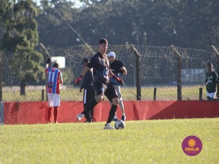 
<a style='margin-left: 5px;' class='btn btn-xs btn-social btn-facebook' href='https://www.facebook.com/sharer/sharer.php?u=https://www.boladovale.com.br/imgs/800-800-90/conteudo/fotos/1607/img9917.jpg' rel='popup' data-width='500' data-height='400'><i class='fa fa-facebook'></i>Compartilhar <span class='hidden-xs'>no Facebook</span>
</a> 
<a class='btn btn-default btn-xs' target='_blank' href='imgs/800-800-90/conteudo/fotos/1607/img9917.jpg'>
<span class='glyphicon glyphicon-cloud-download'></span> Salvar
</a> 
<span></span>