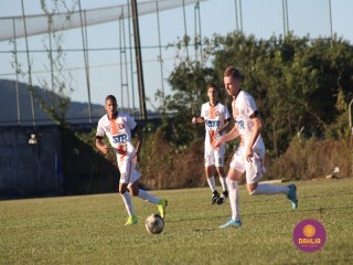 
<a style='margin-left: 5px;' class='btn btn-xs btn-social btn-facebook' href='https://www.facebook.com/sharer/sharer.php?u=https://www.boladovale.com.br/imgs/800-800-90/conteudo/fotos/1608/img9981.jpg' rel='popup' data-width='500' data-height='400'><i class='fa fa-facebook'></i>Compartilhar <span class='hidden-xs'>no Facebook</span>
</a> 
<a class='btn btn-default btn-xs' target='_blank' href='imgs/800-800-90/conteudo/fotos/1608/img9981.jpg'>
<span class='glyphicon glyphicon-cloud-download'></span> Salvar
</a> 
<span></span>