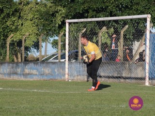 
<a style='margin-left: 5px;' class='btn btn-xs btn-social btn-facebook' href='https://www.facebook.com/sharer/sharer.php?u=https://www.boladovale.com.br/imgs/800-800-90/conteudo/fotos/1608/img9985.jpg' rel='popup' data-width='500' data-height='400'><i class='fa fa-facebook'></i>Compartilhar <span class='hidden-xs'>no Facebook</span>
</a> 
<a class='btn btn-default btn-xs' target='_blank' href='imgs/800-800-90/conteudo/fotos/1608/img9985.jpg'>
<span class='glyphicon glyphicon-cloud-download'></span> Salvar
</a> 
<span></span>