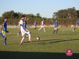 
<a style='margin-left: 5px;' class='btn btn-xs btn-social btn-facebook' href='https://www.facebook.com/sharer/sharer.php?u=https://www.boladovale.com.br/imgs/800-800-90/conteudo/fotos/1608/img9994.jpg' rel='popup' data-width='500' data-height='400'><i class='fa fa-facebook'></i>Compartilhar <span class='hidden-xs'>no Facebook</span>
</a> 
<a class='btn btn-default btn-xs' target='_blank' href='imgs/800-800-90/conteudo/fotos/1608/img9994.jpg'>
<span class='glyphicon glyphicon-cloud-download'></span> Salvar
</a> 
<span></span>