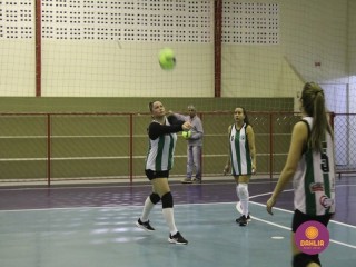 
<a style='margin-left: 5px;' class='btn btn-xs btn-social btn-facebook' href='https://www.facebook.com/sharer/sharer.php?u=https://www.boladovale.com.br/imgs/800-800-90/conteudo/fotos/1609/img0096.jpg' rel='popup' data-width='500' data-height='400'><i class='fa fa-facebook'></i>Compartilhar <span class='hidden-xs'>no Facebook</span>
</a> 
<a class='btn btn-default btn-xs' target='_blank' href='imgs/800-800-90/conteudo/fotos/1609/img0096.jpg'>
<span class='glyphicon glyphicon-cloud-download'></span> Salvar
</a> 
<span></span>