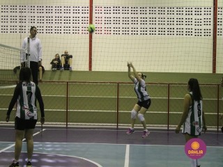 
<a style='margin-left: 5px;' class='btn btn-xs btn-social btn-facebook' href='https://www.facebook.com/sharer/sharer.php?u=https://www.boladovale.com.br/imgs/800-800-90/conteudo/fotos/1609/img0099.jpg' rel='popup' data-width='500' data-height='400'><i class='fa fa-facebook'></i>Compartilhar <span class='hidden-xs'>no Facebook</span>
</a> 
<a class='btn btn-default btn-xs' target='_blank' href='imgs/800-800-90/conteudo/fotos/1609/img0099.jpg'>
<span class='glyphicon glyphicon-cloud-download'></span> Salvar
</a> 
<span></span>