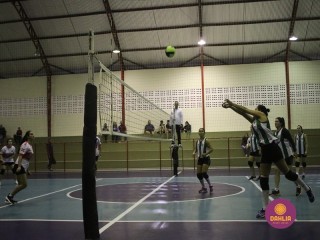 
<a style='margin-left: 5px;' class='btn btn-xs btn-social btn-facebook' href='https://www.facebook.com/sharer/sharer.php?u=https://www.boladovale.com.br/imgs/800-800-90/conteudo/fotos/1609/img0118.jpg' rel='popup' data-width='500' data-height='400'><i class='fa fa-facebook'></i>Compartilhar <span class='hidden-xs'>no Facebook</span>
</a> 
<a class='btn btn-default btn-xs' target='_blank' href='imgs/800-800-90/conteudo/fotos/1609/img0118.jpg'>
<span class='glyphicon glyphicon-cloud-download'></span> Salvar
</a> 
<span></span>