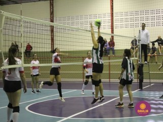 
<a style='margin-left: 5px;' class='btn btn-xs btn-social btn-facebook' href='https://www.facebook.com/sharer/sharer.php?u=https://www.boladovale.com.br/imgs/800-800-90/conteudo/fotos/1609/img0137.jpg' rel='popup' data-width='500' data-height='400'><i class='fa fa-facebook'></i>Compartilhar <span class='hidden-xs'>no Facebook</span>
</a> 
<a class='btn btn-default btn-xs' target='_blank' href='imgs/800-800-90/conteudo/fotos/1609/img0137.jpg'>
<span class='glyphicon glyphicon-cloud-download'></span> Salvar
</a> 
<span></span>
