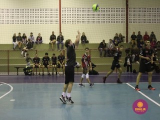 
<a style='margin-left: 5px;' class='btn btn-xs btn-social btn-facebook' href='https://www.facebook.com/sharer/sharer.php?u=https://www.boladovale.com.br/imgs/800-800-90/conteudo/fotos/1609/img0188.jpg' rel='popup' data-width='500' data-height='400'><i class='fa fa-facebook'></i>Compartilhar <span class='hidden-xs'>no Facebook</span>
</a> 
<a class='btn btn-default btn-xs' target='_blank' href='imgs/800-800-90/conteudo/fotos/1609/img0188.jpg'>
<span class='glyphicon glyphicon-cloud-download'></span> Salvar
</a> 
<span></span>