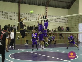 
<a style='margin-left: 5px;' class='btn btn-xs btn-social btn-facebook' href='https://www.facebook.com/sharer/sharer.php?u=https://www.boladovale.com.br/imgs/800-800-90/conteudo/fotos/1609/img0213.jpg' rel='popup' data-width='500' data-height='400'><i class='fa fa-facebook'></i>Compartilhar <span class='hidden-xs'>no Facebook</span>
</a> 
<a class='btn btn-default btn-xs' target='_blank' href='imgs/800-800-90/conteudo/fotos/1609/img0213.jpg'>
<span class='glyphicon glyphicon-cloud-download'></span> Salvar
</a> 
<span></span>