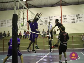 
<a style='margin-left: 5px;' class='btn btn-xs btn-social btn-facebook' href='https://www.facebook.com/sharer/sharer.php?u=https://www.boladovale.com.br/imgs/800-800-90/conteudo/fotos/1609/img0235.jpg' rel='popup' data-width='500' data-height='400'><i class='fa fa-facebook'></i>Compartilhar <span class='hidden-xs'>no Facebook</span>
</a> 
<a class='btn btn-default btn-xs' target='_blank' href='imgs/800-800-90/conteudo/fotos/1609/img0235.jpg'>
<span class='glyphicon glyphicon-cloud-download'></span> Salvar
</a> 
<span></span>