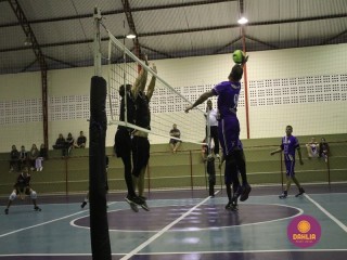 
<a style='margin-left: 5px;' class='btn btn-xs btn-social btn-facebook' href='https://www.facebook.com/sharer/sharer.php?u=https://www.boladovale.com.br/imgs/800-800-90/conteudo/fotos/1609/img0251.jpg' rel='popup' data-width='500' data-height='400'><i class='fa fa-facebook'></i>Compartilhar <span class='hidden-xs'>no Facebook</span>
</a> 
<a class='btn btn-default btn-xs' target='_blank' href='imgs/800-800-90/conteudo/fotos/1609/img0251.jpg'>
<span class='glyphicon glyphicon-cloud-download'></span> Salvar
</a> 
<span></span>