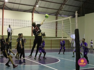 
<a style='margin-left: 5px;' class='btn btn-xs btn-social btn-facebook' href='https://www.facebook.com/sharer/sharer.php?u=https://www.boladovale.com.br/imgs/800-800-90/conteudo/fotos/1609/img0252.jpg' rel='popup' data-width='500' data-height='400'><i class='fa fa-facebook'></i>Compartilhar <span class='hidden-xs'>no Facebook</span>
</a> 
<a class='btn btn-default btn-xs' target='_blank' href='imgs/800-800-90/conteudo/fotos/1609/img0252.jpg'>
<span class='glyphicon glyphicon-cloud-download'></span> Salvar
</a> 
<span></span>