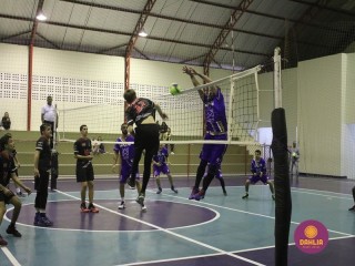 
<a style='margin-left: 5px;' class='btn btn-xs btn-social btn-facebook' href='https://www.facebook.com/sharer/sharer.php?u=https://www.boladovale.com.br/imgs/800-800-90/conteudo/fotos/1609/img0259.jpg' rel='popup' data-width='500' data-height='400'><i class='fa fa-facebook'></i>Compartilhar <span class='hidden-xs'>no Facebook</span>
</a> 
<a class='btn btn-default btn-xs' target='_blank' href='imgs/800-800-90/conteudo/fotos/1609/img0259.jpg'>
<span class='glyphicon glyphicon-cloud-download'></span> Salvar
</a> 
<span></span>