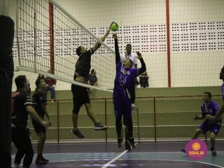 
<a style='margin-left: 5px;' class='btn btn-xs btn-social btn-facebook' href='https://www.facebook.com/sharer/sharer.php?u=https://www.boladovale.com.br/imgs/800-800-90/conteudo/fotos/1609/img0263.jpg' rel='popup' data-width='500' data-height='400'><i class='fa fa-facebook'></i>Compartilhar <span class='hidden-xs'>no Facebook</span>
</a> 
<a class='btn btn-default btn-xs' target='_blank' href='imgs/800-800-90/conteudo/fotos/1609/img0263.jpg'>
<span class='glyphicon glyphicon-cloud-download'></span> Salvar
</a> 
<span></span>