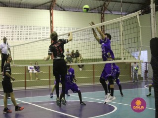 
<a style='margin-left: 5px;' class='btn btn-xs btn-social btn-facebook' href='https://www.facebook.com/sharer/sharer.php?u=https://www.boladovale.com.br/imgs/800-800-90/conteudo/fotos/1609/img0270.jpg' rel='popup' data-width='500' data-height='400'><i class='fa fa-facebook'></i>Compartilhar <span class='hidden-xs'>no Facebook</span>
</a> 
<a class='btn btn-default btn-xs' target='_blank' href='imgs/800-800-90/conteudo/fotos/1609/img0270.jpg'>
<span class='glyphicon glyphicon-cloud-download'></span> Salvar
</a> 
<span></span>