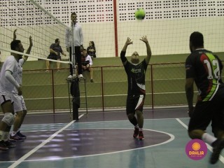 
<a style='margin-left: 5px;' class='btn btn-xs btn-social btn-facebook' href='https://www.facebook.com/sharer/sharer.php?u=https://www.boladovale.com.br/imgs/800-800-90/conteudo/fotos/1609/img0306.jpg' rel='popup' data-width='500' data-height='400'><i class='fa fa-facebook'></i>Compartilhar <span class='hidden-xs'>no Facebook</span>
</a> 
<a class='btn btn-default btn-xs' target='_blank' href='imgs/800-800-90/conteudo/fotos/1609/img0306.jpg'>
<span class='glyphicon glyphicon-cloud-download'></span> Salvar
</a> 
<span></span>