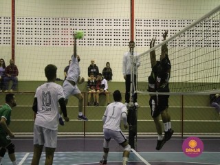 
<a style='margin-left: 5px;' class='btn btn-xs btn-social btn-facebook' href='https://www.facebook.com/sharer/sharer.php?u=https://www.boladovale.com.br/imgs/800-800-90/conteudo/fotos/1609/img0335.jpg' rel='popup' data-width='500' data-height='400'><i class='fa fa-facebook'></i>Compartilhar <span class='hidden-xs'>no Facebook</span>
</a> 
<a class='btn btn-default btn-xs' target='_blank' href='imgs/800-800-90/conteudo/fotos/1609/img0335.jpg'>
<span class='glyphicon glyphicon-cloud-download'></span> Salvar
</a> 
<span></span>