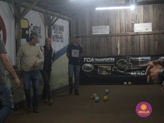 
<a style='margin-left: 5px;' class='btn btn-xs btn-social btn-facebook' href='https://www.facebook.com/sharer/sharer.php?u=https://www.boladovale.com.br/imgs/800-800-90/conteudo/fotos/1610/img0409.jpg' rel='popup' data-width='500' data-height='400'><i class='fa fa-facebook'></i>Compartilhar <span class='hidden-xs'>no Facebook</span>
</a> 
<a class='btn btn-default btn-xs' target='_blank' href='imgs/800-800-90/conteudo/fotos/1610/img0409.jpg'>
<span class='glyphicon glyphicon-cloud-download'></span> Salvar
</a> 
<span></span>