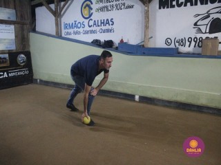
<a style='margin-left: 5px;' class='btn btn-xs btn-social btn-facebook' href='https://www.facebook.com/sharer/sharer.php?u=https://www.boladovale.com.br/imgs/800-800-90/conteudo/fotos/1610/img0412.jpg' rel='popup' data-width='500' data-height='400'><i class='fa fa-facebook'></i>Compartilhar <span class='hidden-xs'>no Facebook</span>
</a> 
<a class='btn btn-default btn-xs' target='_blank' href='imgs/800-800-90/conteudo/fotos/1610/img0412.jpg'>
<span class='glyphicon glyphicon-cloud-download'></span> Salvar
</a> 
<span></span>