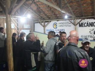 
<a style='margin-left: 5px;' class='btn btn-xs btn-social btn-facebook' href='https://www.facebook.com/sharer/sharer.php?u=https://www.boladovale.com.br/imgs/800-800-90/conteudo/fotos/1610/img0522.jpg' rel='popup' data-width='500' data-height='400'><i class='fa fa-facebook'></i>Compartilhar <span class='hidden-xs'>no Facebook</span>
</a> 
<a class='btn btn-default btn-xs' target='_blank' href='imgs/800-800-90/conteudo/fotos/1610/img0522.jpg'>
<span class='glyphicon glyphicon-cloud-download'></span> Salvar
</a> 
<span></span>