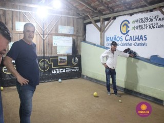 
<a style='margin-left: 5px;' class='btn btn-xs btn-social btn-facebook' href='https://www.facebook.com/sharer/sharer.php?u=https://www.boladovale.com.br/imgs/800-800-90/conteudo/fotos/1610/img0531.jpg' rel='popup' data-width='500' data-height='400'><i class='fa fa-facebook'></i>Compartilhar <span class='hidden-xs'>no Facebook</span>
</a> 
<a class='btn btn-default btn-xs' target='_blank' href='imgs/800-800-90/conteudo/fotos/1610/img0531.jpg'>
<span class='glyphicon glyphicon-cloud-download'></span> Salvar
</a> 
<span></span>