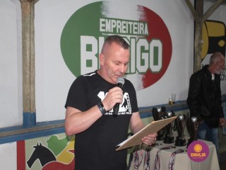 
<a style='margin-left: 5px;' class='btn btn-xs btn-social btn-facebook' href='https://www.facebook.com/sharer/sharer.php?u=https://www.boladovale.com.br/imgs/800-800-90/conteudo/fotos/1610/img0546.jpg' rel='popup' data-width='500' data-height='400'><i class='fa fa-facebook'></i>Compartilhar <span class='hidden-xs'>no Facebook</span>
</a> 
<a class='btn btn-default btn-xs' target='_blank' href='imgs/800-800-90/conteudo/fotos/1610/img0546.jpg'>
<span class='glyphicon glyphicon-cloud-download'></span> Salvar
</a> 
<span></span>