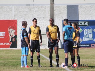 
<a style='margin-left: 5px;' class='btn btn-xs btn-social btn-facebook' href='https://www.facebook.com/sharer/sharer.php?u=https://www.boladovale.com.br/imgs/800-800-90/conteudo/fotos/1611/img0473.jpg' rel='popup' data-width='500' data-height='400'><i class='fa fa-facebook'></i>Compartilhar <span class='hidden-xs'>no Facebook</span>
</a> 
<a class='btn btn-default btn-xs' target='_blank' href='imgs/800-800-90/conteudo/fotos/1611/img0473.jpg'>
<span class='glyphicon glyphicon-cloud-download'></span> Salvar
</a> 
<span></span>
