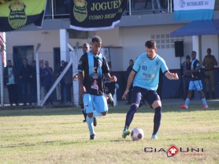 
<a style='margin-left: 5px;' class='btn btn-xs btn-social btn-facebook' href='https://www.facebook.com/sharer/sharer.php?u=https://www.boladovale.com.br/imgs/800-800-90/conteudo/fotos/1611/img0667.jpg' rel='popup' data-width='500' data-height='400'><i class='fa fa-facebook'></i>Compartilhar <span class='hidden-xs'>no Facebook</span>
</a> 
<a class='btn btn-default btn-xs' target='_blank' href='imgs/800-800-90/conteudo/fotos/1611/img0667.jpg'>
<span class='glyphicon glyphicon-cloud-download'></span> Salvar
</a> 
<span></span>