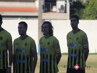 
<a style='margin-left: 5px;' class='btn btn-xs btn-social btn-facebook' href='https://www.facebook.com/sharer/sharer.php?u=https://www.boladovale.com.br/imgs/800-800-90/conteudo/fotos/1612/img0823.jpg' rel='popup' data-width='500' data-height='400'><i class='fa fa-facebook'></i>Compartilhar <span class='hidden-xs'>no Facebook</span>
</a> 
<a class='btn btn-default btn-xs' target='_blank' href='imgs/800-800-90/conteudo/fotos/1612/img0823.jpg'>
<span class='glyphicon glyphicon-cloud-download'></span> Salvar
</a> 
<span></span>