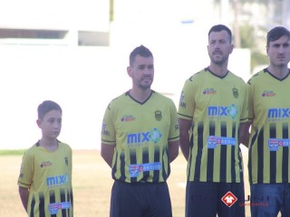 
<a style='margin-left: 5px;' class='btn btn-xs btn-social btn-facebook' href='https://www.facebook.com/sharer/sharer.php?u=https://www.boladovale.com.br/imgs/800-800-90/conteudo/fotos/1612/img0827.jpg' rel='popup' data-width='500' data-height='400'><i class='fa fa-facebook'></i>Compartilhar <span class='hidden-xs'>no Facebook</span>
</a> 
<a class='btn btn-default btn-xs' target='_blank' href='imgs/800-800-90/conteudo/fotos/1612/img0827.jpg'>
<span class='glyphicon glyphicon-cloud-download'></span> Salvar
</a> 
<span></span>