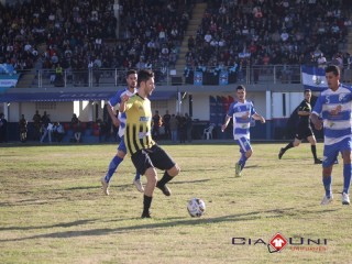 
<a style='margin-left: 5px;' class='btn btn-xs btn-social btn-facebook' href='https://www.facebook.com/sharer/sharer.php?u=https://www.boladovale.com.br/imgs/800-800-90/conteudo/fotos/1612/img0903.jpg' rel='popup' data-width='500' data-height='400'><i class='fa fa-facebook'></i>Compartilhar <span class='hidden-xs'>no Facebook</span>
</a> 
<a class='btn btn-default btn-xs' target='_blank' href='imgs/800-800-90/conteudo/fotos/1612/img0903.jpg'>
<span class='glyphicon glyphicon-cloud-download'></span> Salvar
</a> 
<span></span>