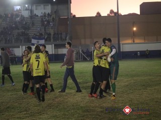 
<a style='margin-left: 5px;' class='btn btn-xs btn-social btn-facebook' href='https://www.facebook.com/sharer/sharer.php?u=https://www.boladovale.com.br/imgs/800-800-90/conteudo/fotos/1612/img1106.jpg' rel='popup' data-width='500' data-height='400'><i class='fa fa-facebook'></i>Compartilhar <span class='hidden-xs'>no Facebook</span>
</a> 
<a class='btn btn-default btn-xs' target='_blank' href='imgs/800-800-90/conteudo/fotos/1612/img1106.jpg'>
<span class='glyphicon glyphicon-cloud-download'></span> Salvar
</a> 
<span></span>