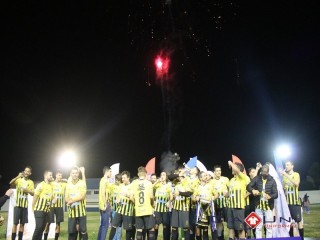 
<a style='margin-left: 5px;' class='btn btn-xs btn-social btn-facebook' href='https://www.facebook.com/sharer/sharer.php?u=https://www.boladovale.com.br/imgs/800-800-90/conteudo/fotos/1613/img1371.jpg' rel='popup' data-width='500' data-height='400'><i class='fa fa-facebook'></i>Compartilhar <span class='hidden-xs'>no Facebook</span>
</a> 
<a class='btn btn-default btn-xs' target='_blank' href='imgs/800-800-90/conteudo/fotos/1613/img1371.jpg'>
<span class='glyphicon glyphicon-cloud-download'></span> Salvar
</a> 
<span></span>