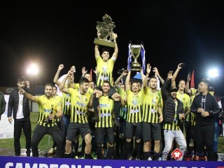 
<a style='margin-left: 5px;' class='btn btn-xs btn-social btn-facebook' href='https://www.facebook.com/sharer/sharer.php?u=https://www.boladovale.com.br/imgs/800-800-90/conteudo/fotos/1613/img1398.jpg' rel='popup' data-width='500' data-height='400'><i class='fa fa-facebook'></i>Compartilhar <span class='hidden-xs'>no Facebook</span>
</a> 
<a class='btn btn-default btn-xs' target='_blank' href='imgs/800-800-90/conteudo/fotos/1613/img1398.jpg'>
<span class='glyphicon glyphicon-cloud-download'></span> Salvar
</a> 
<span></span>