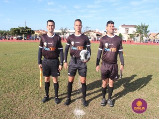 
<a style='margin-left: 5px;' class='btn btn-xs btn-social btn-facebook' href='https://www.facebook.com/sharer/sharer.php?u=https://www.boladovale.com.br/imgs/800-800-90/conteudo/fotos/1614/img0580.jpg' rel='popup' data-width='500' data-height='400'><i class='fa fa-facebook'></i>Compartilhar <span class='hidden-xs'>no Facebook</span>
</a> 
<a class='btn btn-default btn-xs' target='_blank' href='imgs/800-800-90/conteudo/fotos/1614/img0580.jpg'>
<span class='glyphicon glyphicon-cloud-download'></span> Salvar
</a> 
<span></span>