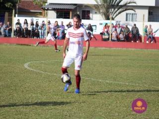 
<a style='margin-left: 5px;' class='btn btn-xs btn-social btn-facebook' href='https://www.facebook.com/sharer/sharer.php?u=https://www.boladovale.com.br/imgs/800-800-90/conteudo/fotos/1614/img0643.jpg' rel='popup' data-width='500' data-height='400'><i class='fa fa-facebook'></i>Compartilhar <span class='hidden-xs'>no Facebook</span>
</a> 
<a class='btn btn-default btn-xs' target='_blank' href='imgs/800-800-90/conteudo/fotos/1614/img0643.jpg'>
<span class='glyphicon glyphicon-cloud-download'></span> Salvar
</a> 
<span></span>