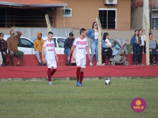 
<a style='margin-left: 5px;' class='btn btn-xs btn-social btn-facebook' href='https://www.facebook.com/sharer/sharer.php?u=https://www.boladovale.com.br/imgs/800-800-90/conteudo/fotos/1614/img0681.jpg' rel='popup' data-width='500' data-height='400'><i class='fa fa-facebook'></i>Compartilhar <span class='hidden-xs'>no Facebook</span>
</a> 
<a class='btn btn-default btn-xs' target='_blank' href='imgs/800-800-90/conteudo/fotos/1614/img0681.jpg'>
<span class='glyphicon glyphicon-cloud-download'></span> Salvar
</a> 
<span></span>