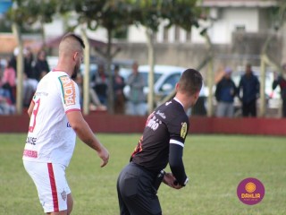 
<a style='margin-left: 5px;' class='btn btn-xs btn-social btn-facebook' href='https://www.facebook.com/sharer/sharer.php?u=https://www.boladovale.com.br/imgs/800-800-90/conteudo/fotos/1614/img0709.jpg' rel='popup' data-width='500' data-height='400'><i class='fa fa-facebook'></i>Compartilhar <span class='hidden-xs'>no Facebook</span>
</a> 
<a class='btn btn-default btn-xs' target='_blank' href='imgs/800-800-90/conteudo/fotos/1614/img0709.jpg'>
<span class='glyphicon glyphicon-cloud-download'></span> Salvar
</a> 
<span></span>