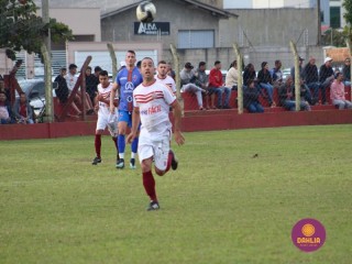 
<a style='margin-left: 5px;' class='btn btn-xs btn-social btn-facebook' href='https://www.facebook.com/sharer/sharer.php?u=https://www.boladovale.com.br/imgs/800-800-90/conteudo/fotos/1614/img0762.jpg' rel='popup' data-width='500' data-height='400'><i class='fa fa-facebook'></i>Compartilhar <span class='hidden-xs'>no Facebook</span>
</a> 
<a class='btn btn-default btn-xs' target='_blank' href='imgs/800-800-90/conteudo/fotos/1614/img0762.jpg'>
<span class='glyphicon glyphicon-cloud-download'></span> Salvar
</a> 
<span></span>