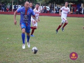 
<a style='margin-left: 5px;' class='btn btn-xs btn-social btn-facebook' href='https://www.facebook.com/sharer/sharer.php?u=https://www.boladovale.com.br/imgs/800-800-90/conteudo/fotos/1614/img0764.jpg' rel='popup' data-width='500' data-height='400'><i class='fa fa-facebook'></i>Compartilhar <span class='hidden-xs'>no Facebook</span>
</a> 
<a class='btn btn-default btn-xs' target='_blank' href='imgs/800-800-90/conteudo/fotos/1614/img0764.jpg'>
<span class='glyphicon glyphicon-cloud-download'></span> Salvar
</a> 
<span></span>