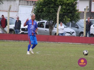 
<a style='margin-left: 5px;' class='btn btn-xs btn-social btn-facebook' href='https://www.facebook.com/sharer/sharer.php?u=https://www.boladovale.com.br/imgs/800-800-90/conteudo/fotos/1614/img0773.jpg' rel='popup' data-width='500' data-height='400'><i class='fa fa-facebook'></i>Compartilhar <span class='hidden-xs'>no Facebook</span>
</a> 
<a class='btn btn-default btn-xs' target='_blank' href='imgs/800-800-90/conteudo/fotos/1614/img0773.jpg'>
<span class='glyphicon glyphicon-cloud-download'></span> Salvar
</a> 
<span></span>